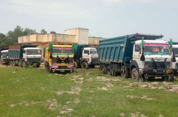 Illegal mining of gravel SIT major action एसआईटी की बजरी के अवैध खनन व परिवहन पर बड़ी कार्रवाई, 16 डंपर व एक ट्रेलर सहित 400 टन बजरी का स्टॉक किया जब्त
