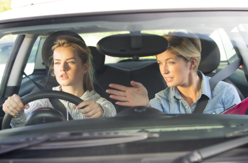 Learn driving ये स्टेप्स फॉलो करके जल्दी सीख जाएंगे कार चलाना