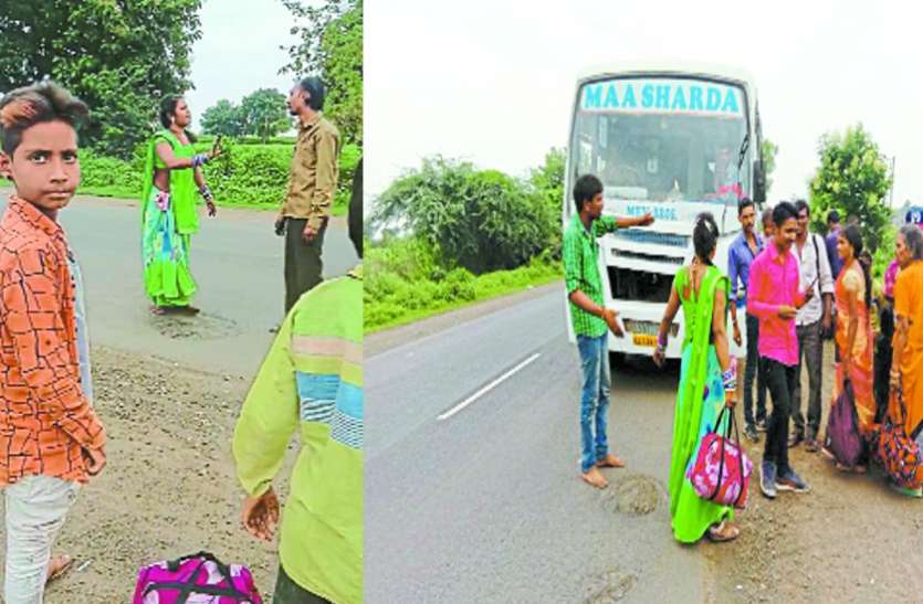 शराबी ड्राइवर ने भगाई बस, तीन बार बचे, महिला पास बैठकर बोलीं- अब तुझे चप्पल से मारूंगी शराबी ड्राइवर ने भगाई बस, तीन बार बचे, महिला पास बैठकर बोलीं- अब तुझे चप्पल से मारूंगी