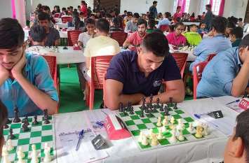 Dherya stopped Shivam on the draw धैर्य ने शिवम को ड्रॉ पर रोका