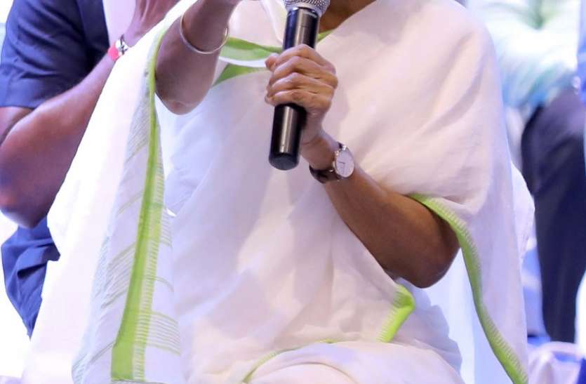 हावड़ा में शुरू हुए राशन कार्ड शिविर - मुख्यमंत्री ने दिए थे निर्देश हावड़ा हावड़ा में शुरू हुए राशन कार्ड शिविर - मुख्यमंत्री ने दिए थे निर्देश हावड़ा