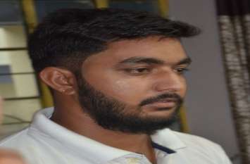 एक और होटल में देह व्यापार, तीन युवतियां व मैनेजर गिरफ्तार एक और होटल में देह व्यापार, तीन युवतियां व मैनेजर गिरफ्तार