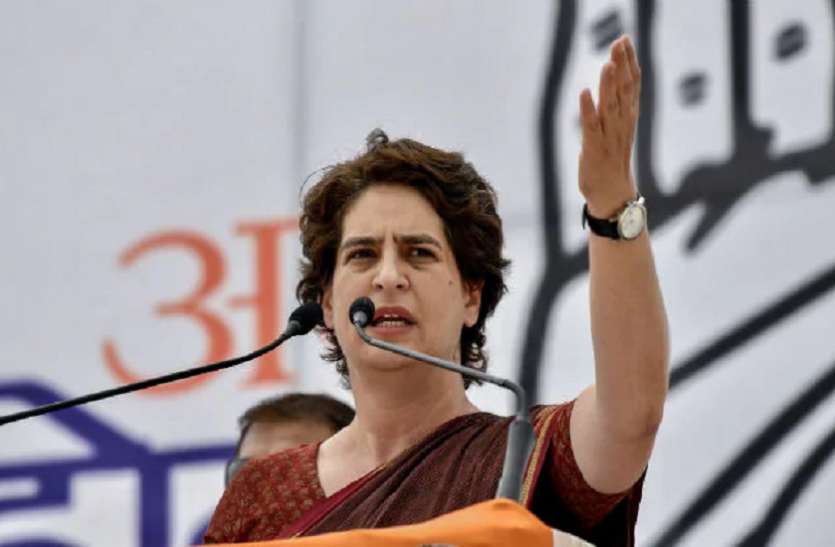 प्रियंका गांधी का मोदी सरकार पर बड़ा हमला, कश्मीर में लोकतांत्रिक हकों को खत्म करने से ज्यादा देशद्रोही कुछ नहीं प्रियंका गांधी का मोदी सरकार पर बड़ा हमला, घाटी में देशहित के नाम पर लोगों को दबाया जा रहा