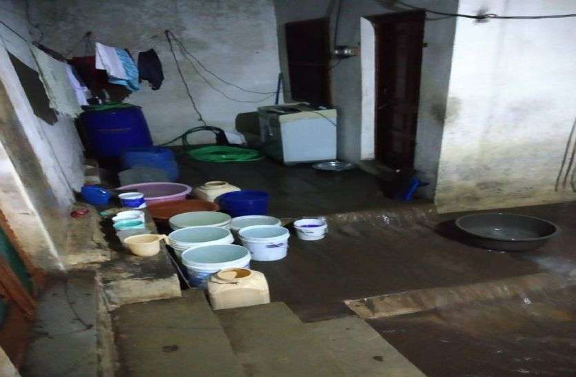 Heavy rain in Ratlam, many houses flooded