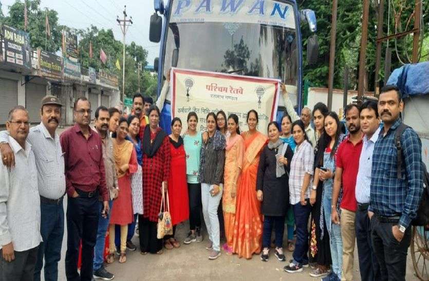 ratlam latest news सेमीनार के नाम पर महिलाओं को ले गए मांडू फिर......