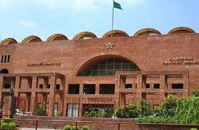 pakistan cricket board पाकिस्तान में अब नहीं होगा टॉस, कायदे आजम ट्रॉफी में लागू होगा यह नियम
