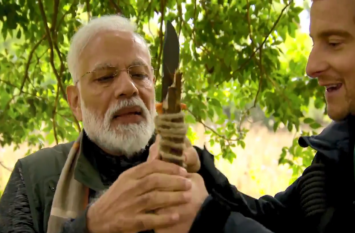 PM Modi ने खुद किया खुलासा, कैसे Man Vs Wild में उनकी हिंदी को समझ रहे थे Bear Grylls PM Modi ने खुद किया खुलासा, कैसे Man Vs Wild में उनकी हिंदी को समझ रहे थे Bear Grylls
