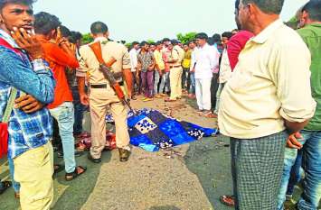 newly married woman dead in husband at road accident newly married woman dead in husband at road accident