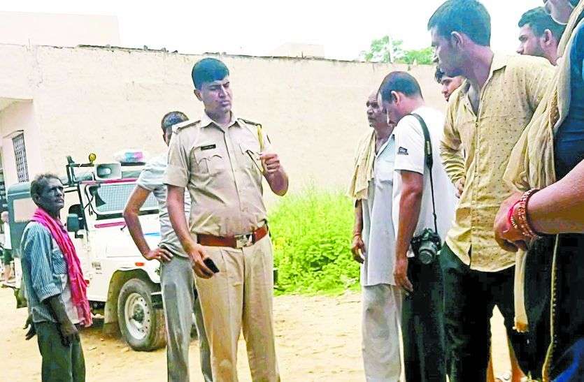 पत्थर से मार-मार कर अधेड़ श्रमिक की हत्या पत्थर से मार-मार कर अधेड़ श्रमिक की हत्या