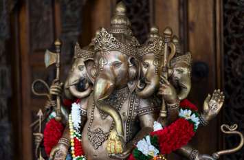 Ganesh Chaturthi 2019: story of dagadusheth halwai ganapati temple 30 दिन में पूरी होगी हर मुराद, बस एक बार यहां आकर बोल दें... 'गणपत्ति बप्पा मोरया'