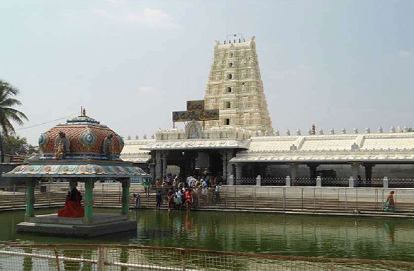 vinayaka_temple_kanipakam.jpg