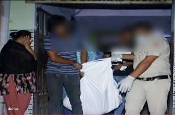 Crime in Chhattisgarh: Sister-in-law, nephew burnt alive for Property देवर ने कहा - अब प्रॉपर्टी कर दो मेरे नाम, मना किया तो भाभी और भतीजे पर मिट्टी तेल झिड़क मार दी माचिस