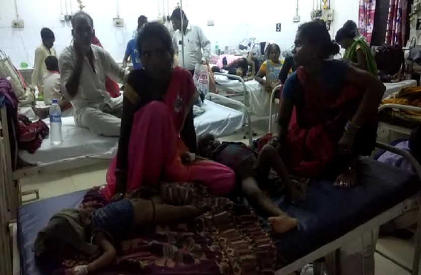 Mirzapur district Hospital यूपी के इस जिला अस्पताल में अगस्त महीने में 10 बच्चों की मौत, डीएम ने कहा- गंभीर मामला नहीं, सामान्य घटना
