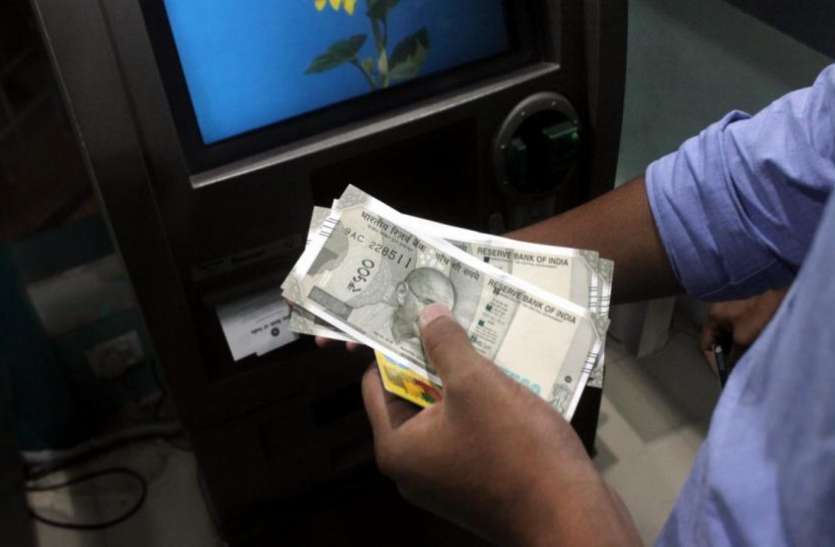 atm_machine.jpg अब बिना OTP के नहीं निकाल सकेंगे ATM से कैश, जान लीजिये ये नया नियम