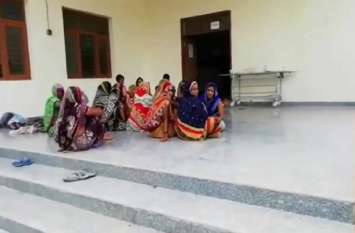 A married woman murdered due to illicit relations अवैध संबंधों के चलते एक विवाहिता के साथ हुआ यह, बेटी ने खोल दी सारी पोल, और फिर...