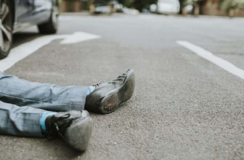 A man crashed दिल दहला देने वाली वारदात: मुस्लिम युवक को पहले पीटा, फिर कैंटर से कुचलकर उतार दिया मौत के घात