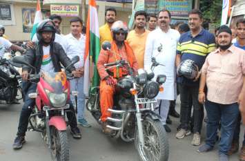 kanyakumari to kashmir tiranga yatra 370 खत्म होते ही मोटरसाइकिल पर निकल पड़ीं कन्याकुमारी से कश्मीर की यात्रा पर, लाल चौक में फहराएंगी तिरंगा