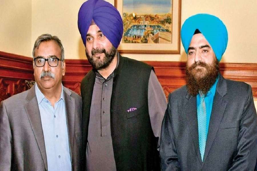 देश से गद्दारी, पाकिस्तान से यारी... हुई गिरफ्तारी