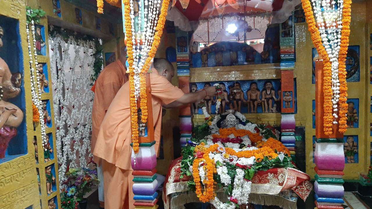 cm yogi in Baba Kinaram Math