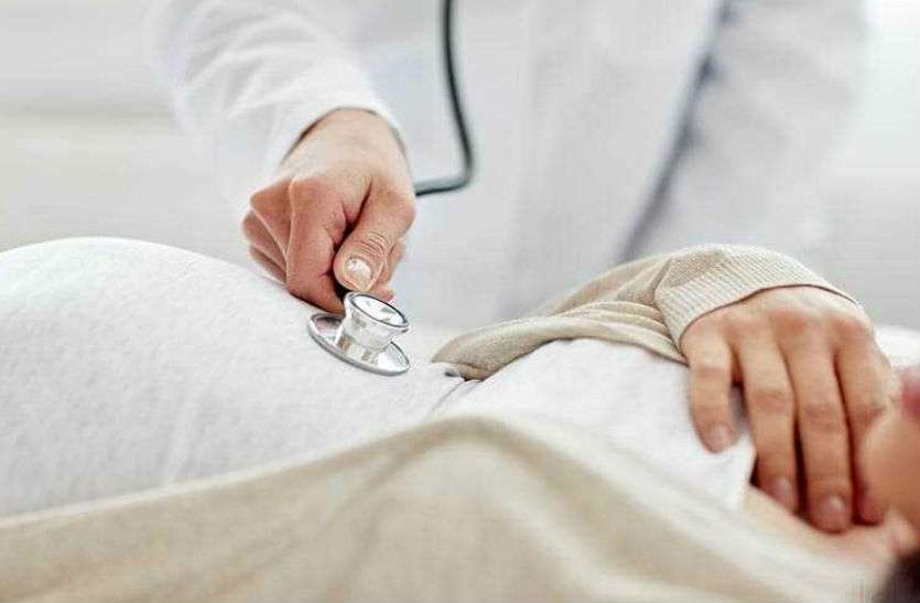 Doctor चीन ने विदेशी छात्रों पर लगाई पाबंदी, केवल 45 कॉलेजों में अंग्रेजी में एमबीबीएस की अनुमति