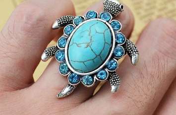 kachua ring can make you rich and prosperous, know how to wear it जल्द बनना चाहते हैं मालामाल तो पहनें कछुए वाली अंगूठी, होंगे ये 10 फायदे