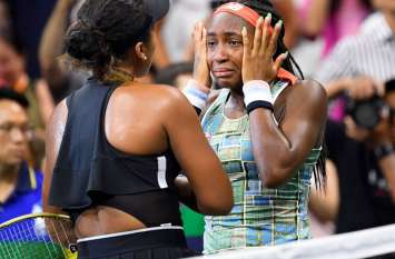 Naomi Osaka defeated Corey Koko Gough in US Open Tennis Tournament इस दिग्गज खिलाड़ी के सामने कोर्ट पर ही रोने लगी 15 साल की कोरी