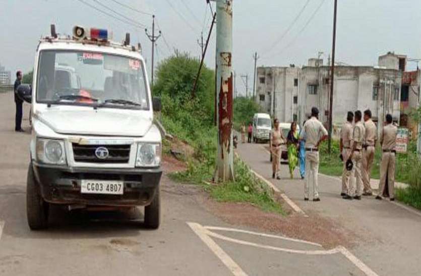 महिलाओं ने हिस्ट्रीशीटर को छुड़ाने पुलिस की वर्दी फाड़ी, दांतों से काटा महिलाओं ने हिस्ट्रीशीटर को छुड़ाने पुलिस की वर्दी फाड़ी, दांतों से काटा