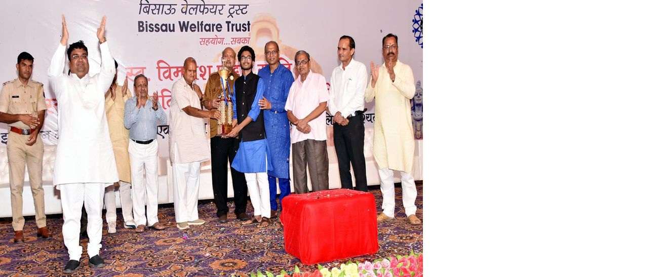 बिसाऊ महोत्सव: आदमी मुसाफिर है, आता है जाता है..