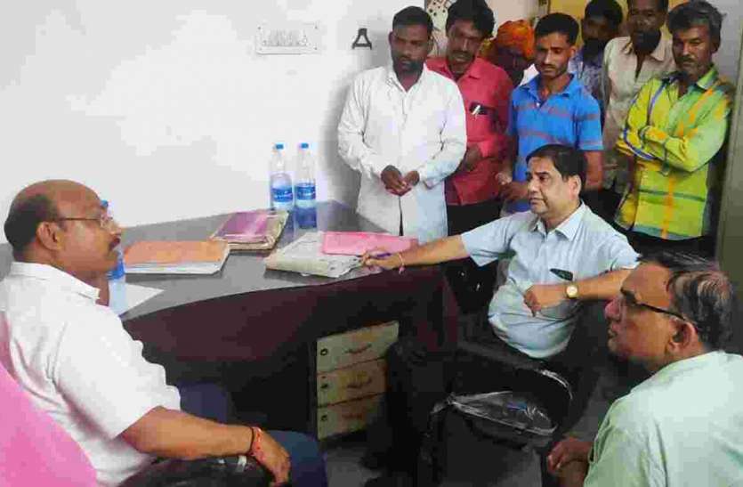 चिकित्सालयों की हालत नहीं सही चिकित्सालयों की हालत नहीं सही