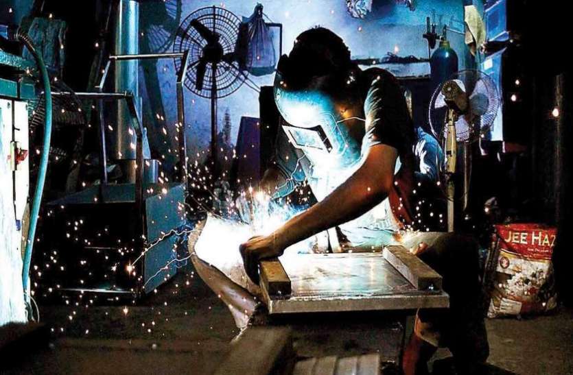 core.jpg कोर सेक्टर की ग्रोथ रेट में भी आई कमी, जुलाई में गिरकर हुई 2.1 फीसदी