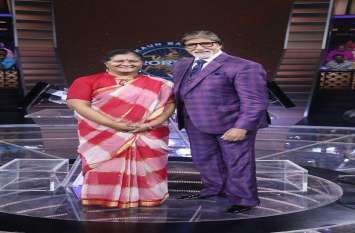 Amitabh became emotional after listening to the story of Arpita yadav जयपुर की अर्पिता यादव की इमोशनल कहानी सुन अमिताभ बच्चन ने कहा झुकना होगा दुनिया तुमको, विश्वास में अपने खड़े रहो...अड़े रहो...