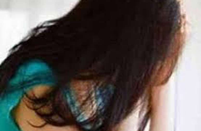 दूसरी शादी कर जीजा लाया था नई-नवेली दुल्हन, रात में रुके पहली पत्नी के भाई ने किया बलात्कार और... दूसरी शादी कर जीजा लाया था नई-नवेली दुल्हन, रात में रुके पहली पत्नी के भाई ने किया बलात्कार, पति पहुंचा तो...