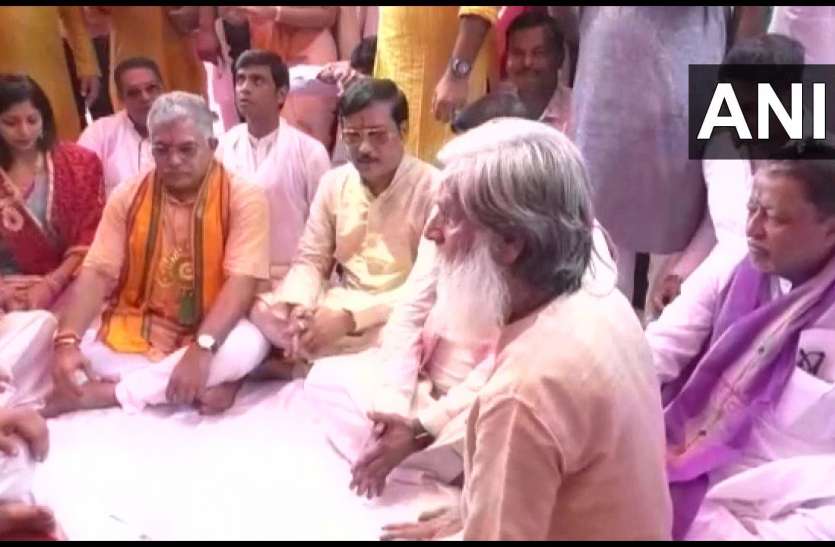 tmc पश्चिम बंगाल: TMC नेता के कार्यक्रम में पहुंचे बीजेपी के दो दिग्गज नेता, सियासी हवा तेज