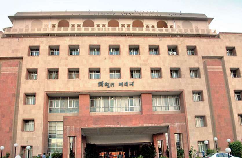 जयपुर डिस्कॉम में बिजली इंजीनियरों का कारनामा डिस्कॉम में नियम ताक पर,कागजों में डेयरी बूथ को कनेक्शन तार खींच दिए रिसोर्ट में !