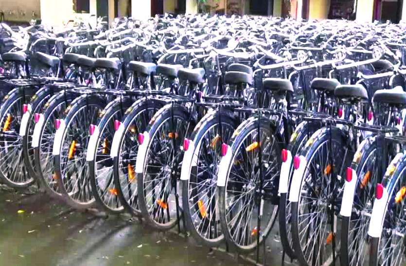 Bicycles गजब! एसपी बंगले से ले उड़े साइकिलें, चोरों ने पुलिस को किया चैलेंज