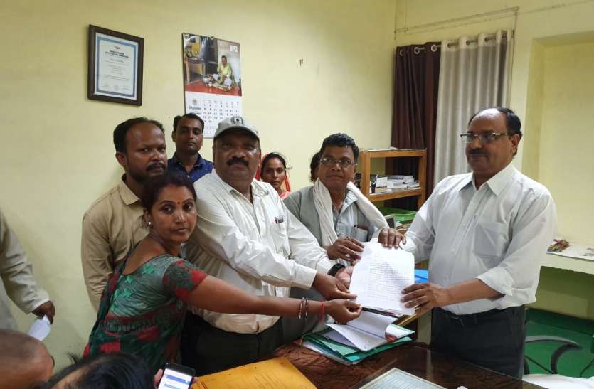 Restrictions should be imposed on the action being done by SECL एसीईसीएल द्वारा की जा रही कार्यवाही पर लगाई जाए रोक