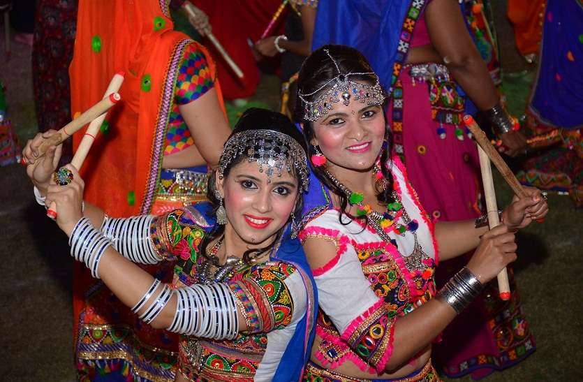 राजस्थान पत्रिका की ओर से आयोजित होने वाले 'पान बहार डांडिया महोत्सव-2019' में ट्रेनिंग वर्कशॉप के लिए रजिस्ट्रेशन शुरू डांडिया का मचेगा धमाल, कहीं चूक ना जाए आप