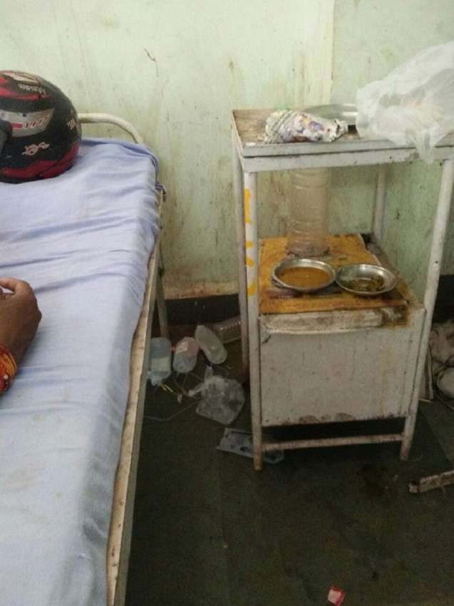 गुना अस्पताल के 59 सफाईकर्मी अचानक गए हड़ताल पर