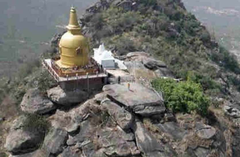 pretshila gaya इस पर्वत शिला पर पिंडदान करने से पूर्वजों को नहीं भोगनी पड़ती कष्टदायी योनी, जानें रहस्य