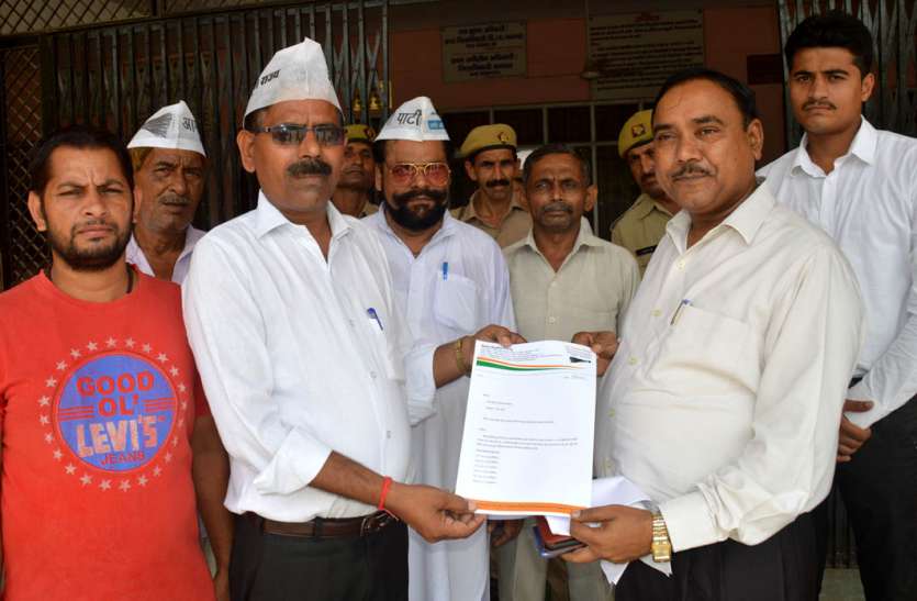 05bagh4.jpg योगी सरकार के जनविरोधी फैसले पर जनता को मिला इस नई पार्टी का साथ, तो दिखा ऐसा नजारा
