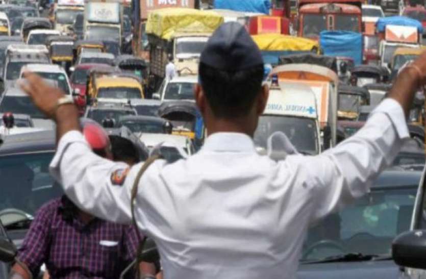 ट्रैफिक पुलिस को मिला नया आदेश, अब अस्पताल, परीक्षा दिलाने या स्टेशन जाते वक्त नहीं करेंगे आपको परेशान ट्रैफिक पुलिस को मिला नया आदेश, अब अस्पताल, परीक्षा दिलाने या स्टेशन जाते वक्त नहीं करेंगे आपको परेशान