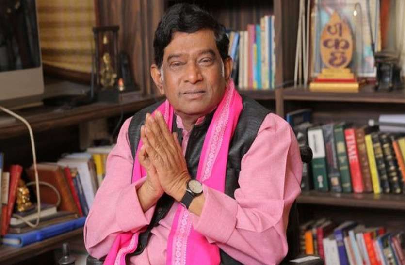 पूर्व सीएम के जाति मामले में आया नया मोड़, तत्कालीन नायब तहसीलदार का दावा- मैंने नहीं दिया प्रमाणपत्र पूर्व सीएम के जाति मामले में आया नया मोड़, तत्कालीन नायब तहसीलदार का दावा- मैंने नहीं दिया प्रमाणपत्र