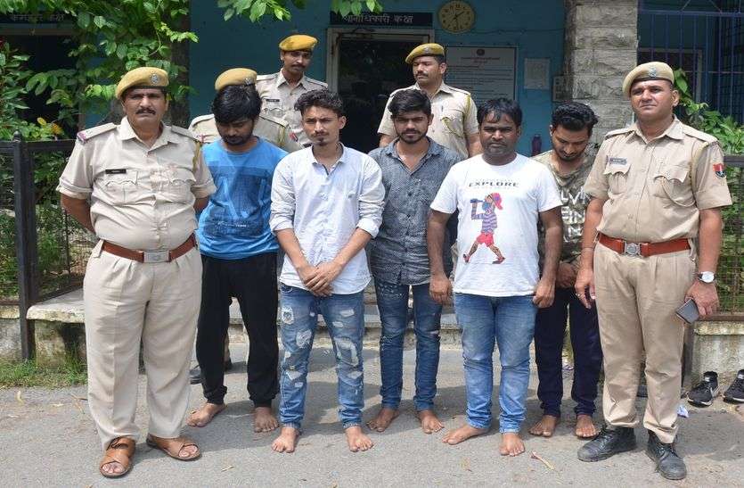 ऋण जाल में फंसा चित्तौडग़ढ़ से सात समंदर पार अमरीकियों से ऑनलाइन ठगी ऋण जाल में फंसा चित्तौडग़ढ़ से सात समंदर पार अमरीकियों से ऑनलाइन ठगी