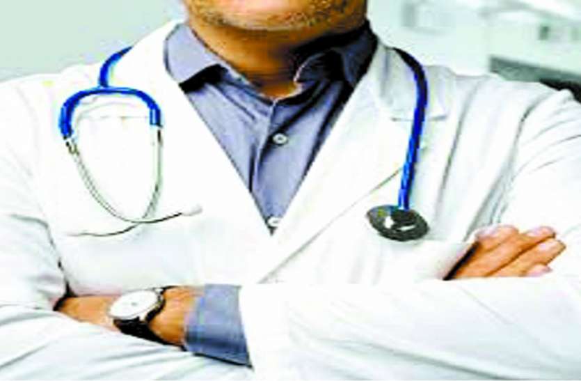 गांवों में बढ़ रहे बुखार के मरीज गांवों में बढ़ रहे बुखार के मरीज