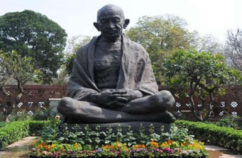 gandhi_.jpg महात्मा गांधी जयंती पर कांग्रेस राष्ट्रीय स्तर पर पदयात्रा निकालेगी