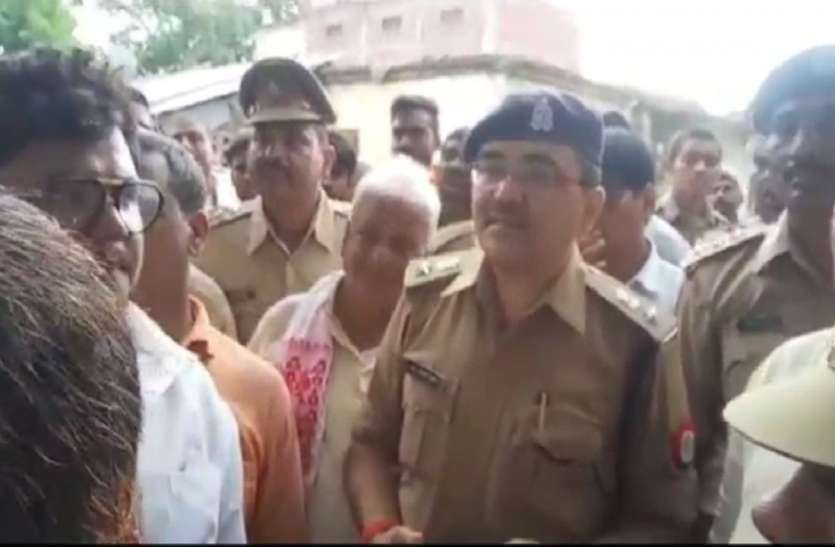 two side dispute मंदिर में तोड़फोड़ को लेकर दो समुदायों में तनाव, पांच गिरफ्तार