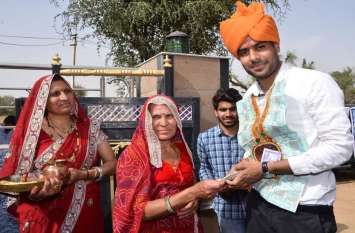 IAS said, mother is my first teacher यह है झुंझुनूं की ऐसी गुरु मां, जो खुद ज्यादा नहीं पढ़ी, लेकिन बेटा बनेगा कलक्टर