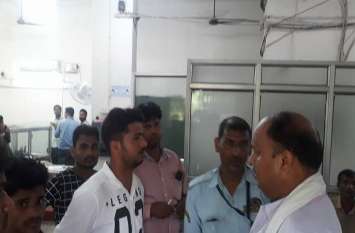 Money Loot from bank in Up chandauli बैंक से उच्चकों ने 2.70 लाख रूपये उड़ाये, सीसीटीवी में कैद हुई करतूत