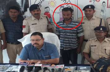 crime in mahasamund: accused arrested with lakh rs gold and silver मंदिर और ज्वेलरी शॉप में चोरी करने वाला हिस्ट्रीशीटर गिरफ्तार, बाथरूम में मिला इतना सोना-चांदी