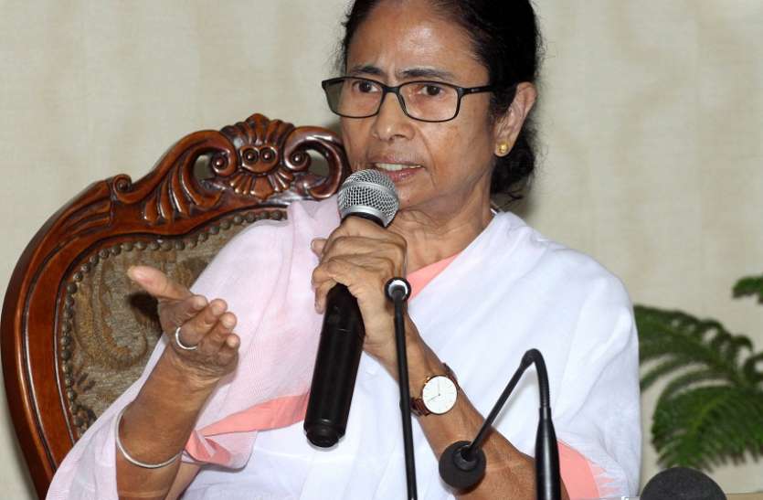 हिन्दीभाषियों को लुभाने के लिए ममता ने उठाया यह कदम हिन्दीभाषियों को लुभाने के लिए ममता ने उठाया यह कदम